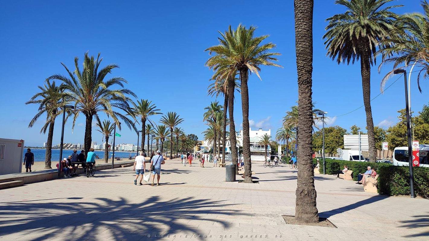 74 - Rosas - Paseo Maritime et Plage Nova.jpg